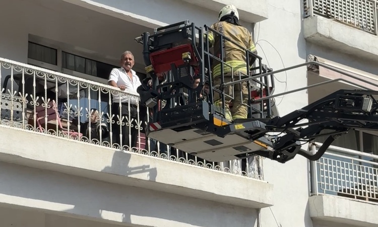 Sıcak Gündem: Avcılar'da elektrik panosu yangınında 1'i çocuk 5 kişi tahliye edildi - Son Dakika Bilgileri