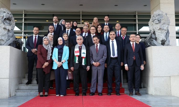 Sıcak Gündem: AYM Başkanı Özkaya, Filistinli yargı heyetini kabul edip Gazze'deki ihlalleri kınadı: Gelişmeler