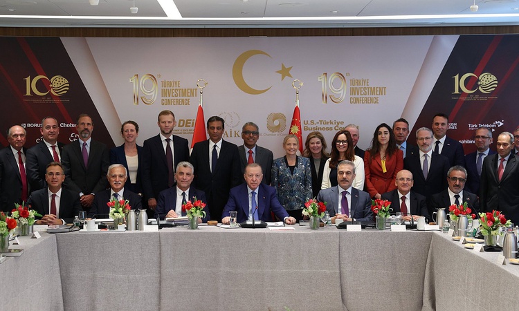Sıcak Gündem: Bakan Bolat: ABD’li şirketlerin yatırımlarını artırmak için çalışmalarımızı sürdürüyoruz ve Mera