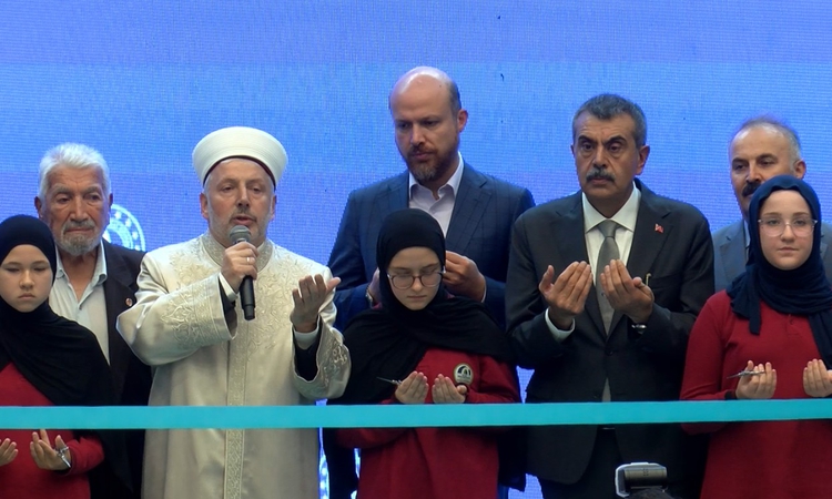 Sıcak Gündem: Bakan Tekin: Derslik başına düşen öğrenci sayısı, OECD ortalamasının üzerinde: Gelişmeler Takip