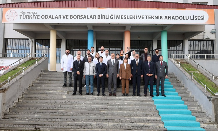 Sıcak Gündem: Bakan Yardımcısı Macit ve Vali Bozkurt, Ağrı'da TOBB meslek lisesini inceledi ve Merak Edilenler