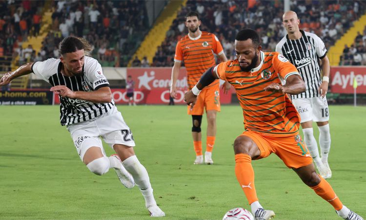 Sıcak Gündem: Beşiktaş, Alanyaspor'a 1-0 mağlup oldu; galibiyet serisi sona erdi ve Merak Edilenler