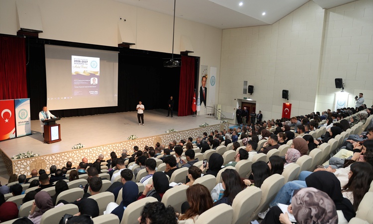 Sıcak Gündem: BEÜ'de 2026-2027 akademik yılı törenle resmen start aldı, 15 bini aşkın öğrenci eğitim görüyor |