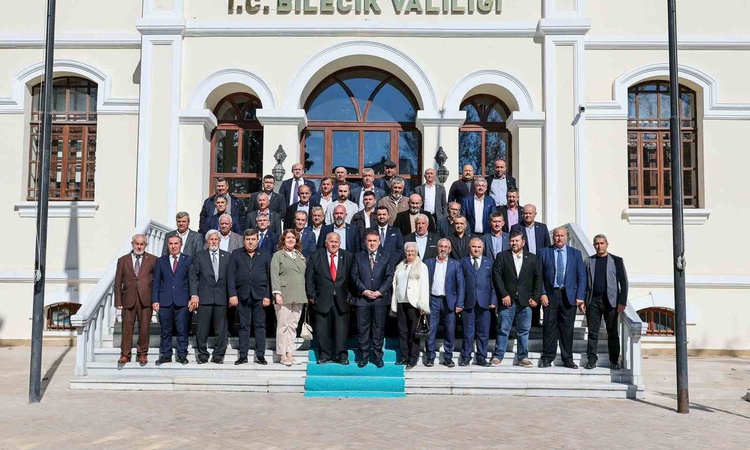 Sıcak Gündem: Bilecik Valisi Sözer, Muhtarlar Günü'nde dernek başkanı ve muhtarlarla buluştu | İşte Tüm Ayrınt