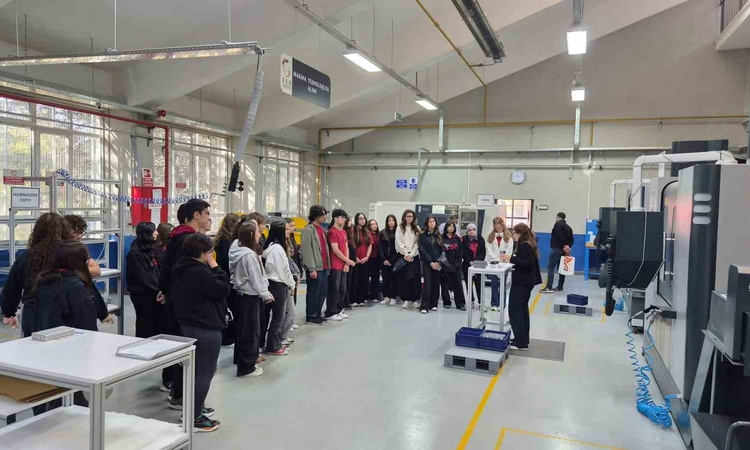 Sıcak Gündem: Borsa İstanbul Fen Lisesi öğrencileri Eskişehir Model Fabrika'da üretimi öğrendi: Gelişmeler Tak
