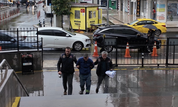 Sıcak Gündem: Çerkezköy'de Türk bayraklarını çöpe atıp görüntüyü servis eden şüpheli hakkında tutuklama kararı