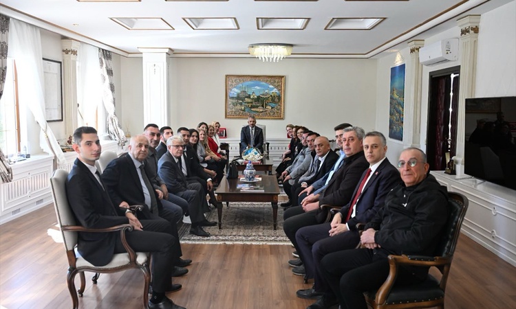 Sıcak Gündem: CHP Edirne İl Başkanı Özlem Becan, Vali Yunus Sezer'i ziyaret etti - Son Dakika Bilgileri