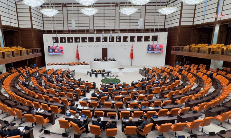 Sıcak Gündem: CHP, Fon Yasası'na muhalefet şerhinde 66 fonda örtülü af uyarısı yaptı - Son Dakika Bilgileri