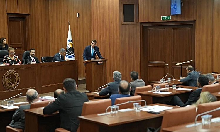 Sıcak Gündem: CHP’li İBB Meclis Üyesi Ekrem Eray Arda istifa etti: Yoluna bağımsız devam edecek: Gelişmeler Ta