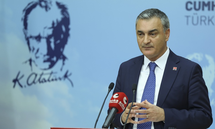 Sıcak Gündem: CHP MYK, 5 belediye başkanını kesin ihraç talebiyle disipline sevk etti: Gelişmeler Takip Ediliy