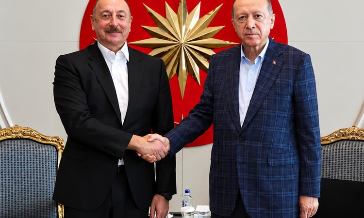 Sıcak Gündem: Cumhurbaşkanı Erdoğan’dan Azerbaycan’a Bağımsızlık Günü mesajı: Azerbaycan'la tasa ve sevinçte b