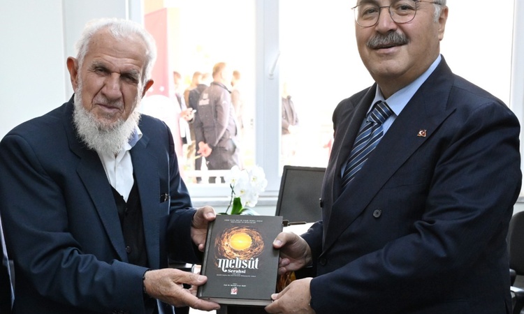Sıcak Gündem: Denizli Valisi Köşger, Buhari sempozyumunda İslam'ı okyanusa benzetti