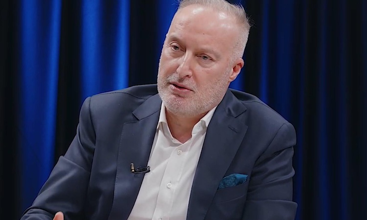 Sıcak Gündem: Destek Yatırım Bankası Genel Müdürü Özgür Akayoğlu yakalanarak gözaltına sevk edildi ve Merak Ed