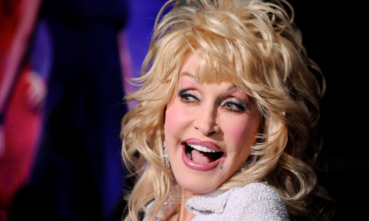 Sıcak Gündem: Dolly Parton 80 Yaşında yaşamını yitirdi ve Merak Edilenler