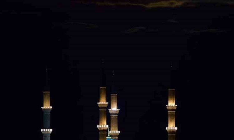 Sıcak Gündem: Edirne'nin simgesi Selimiye Camii, parçalı dolunayla eşsiz görüntü oluşturdu