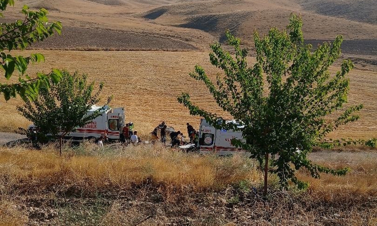 Sıcak Gündem: Elazığ’da trafik kazası: 2 ölü, 4 yaralı