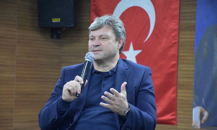 Sıcak Gündem: Ertuğrul Sağlam Gümüşhane'de spor lisesi öğrencilerine eğitimin önemini anlattı | İşte Tüm Ayrın
