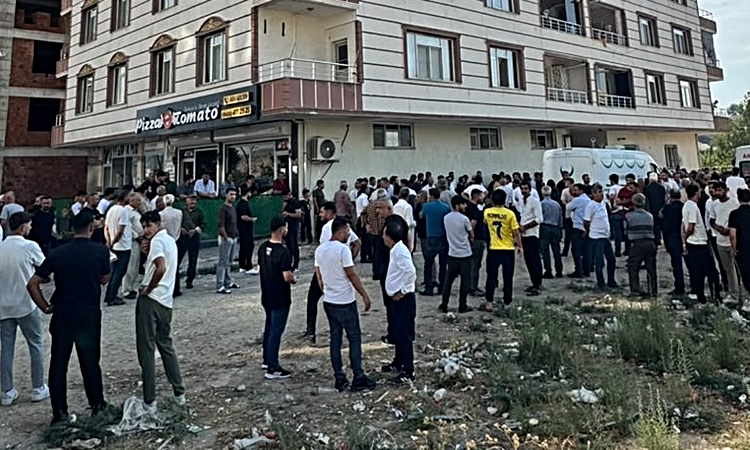 Sıcak Gündem: Eşi ve 2 çocuğunu öldürüp, intihar etti