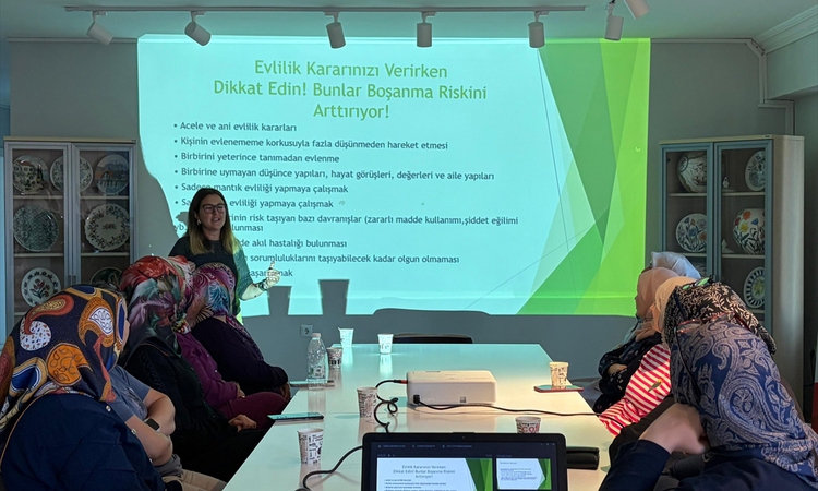 Sıcak Gündem: Eskişehir Aile ve Sosyal Hizmetler İl Müdürlüğü ADEM'de aile eğitimi düzenledi ve Merak Edilenle