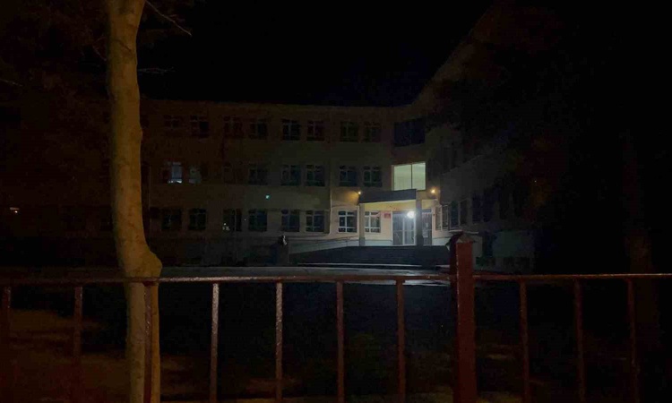 Sıcak Gündem: Eskişehir'de okul bahçesinde bıçaklanan gencin davasında 3 tutuklu sanık dinlendi