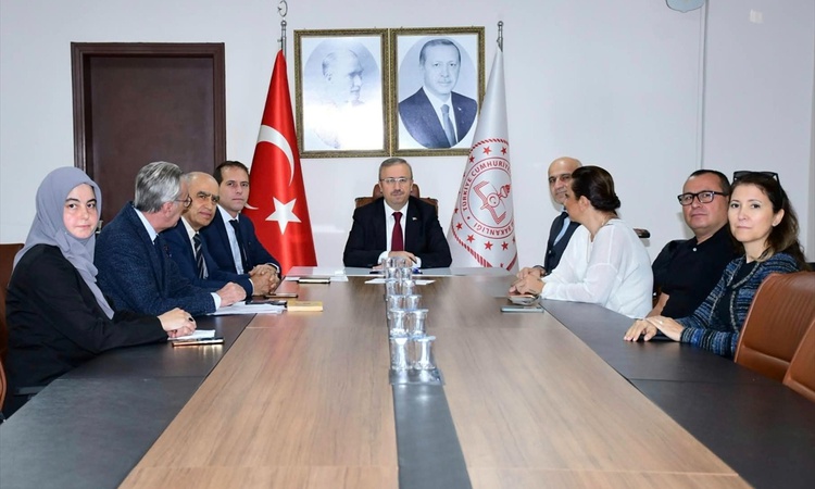 Sıcak Gündem: Eskişehir'de okullardaki psikososyal destek ve güvenlik toplantıda ele alındı: Gelişmeler Takip