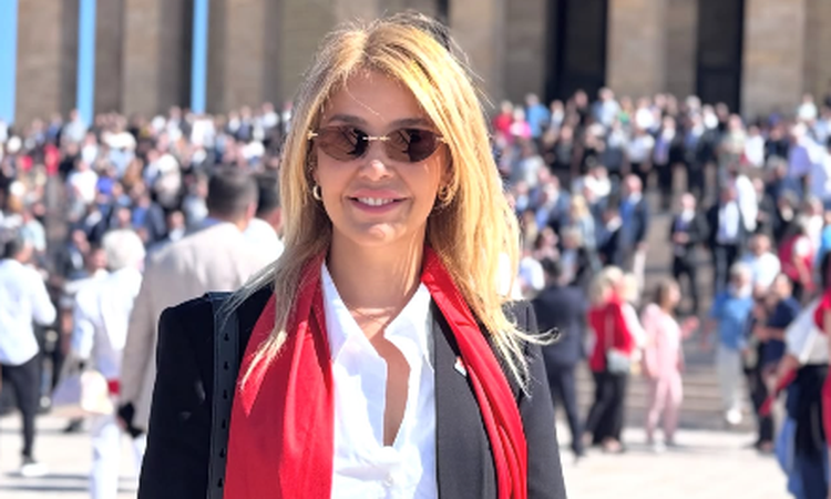 Sıcak Gündem: Ezgi Pekşen, CHP İstanbul Kadın Kolları Başkanlığına oy birliğiyle atandı ve Merak Edilenler