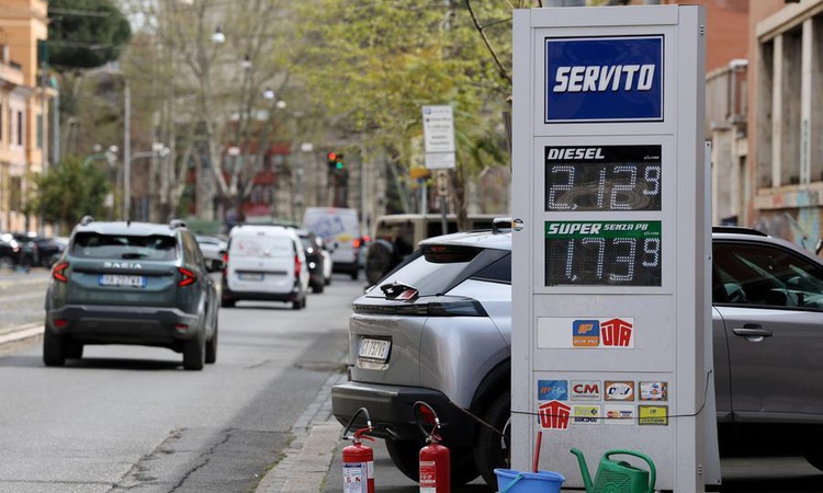Sıcak Gündem: G7, dört ayda rezervlerinden 100 milyon varile kadar dizel ve petrol ürünü salacak: Gelişmeler T