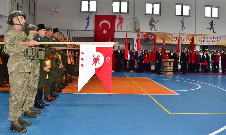 Sıcak Gündem: Gelibolu Spor Salonu'nda Cumhuriyet'in 103. yıl dönümü töreni düzenlendi | İşte Tüm Ayrıntılar