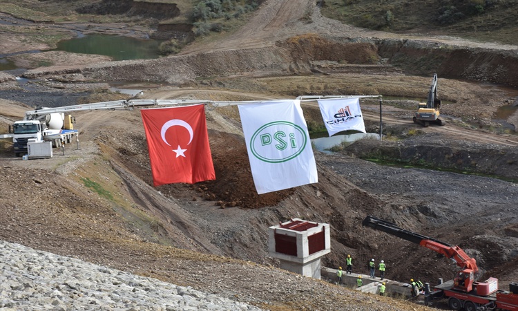 Sıcak Gündem: Gümüşhane'deki Çamur Barajı su tutmaya resmen start aldı