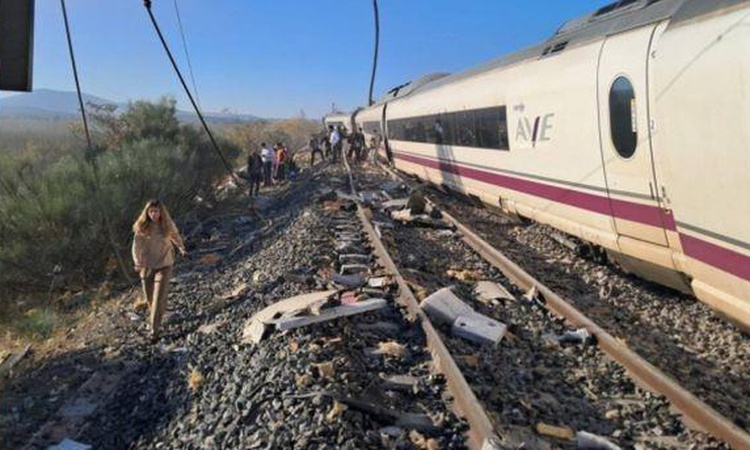 Sıcak Gündem: İspanya tren kazasında kaç kişi öldü? İspanya tren kazası nerede, nasıl oldu? - Son Dakika Bilgi
