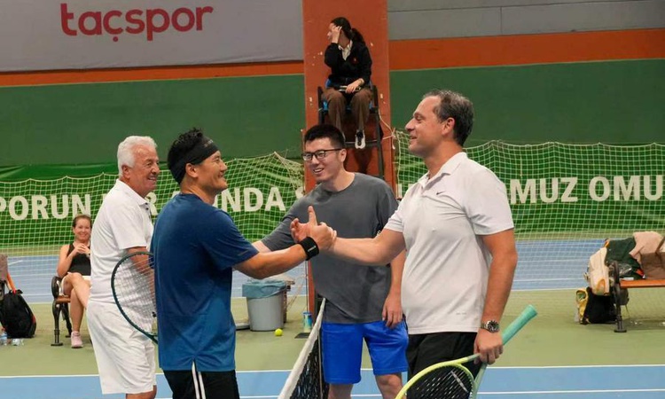 Sıcak Gündem: İstanbul'da İpek Yolu Kupası tenis turnuvası, Çin-Türkiye 55. yılında düzenlendi - Son Dakika Bi