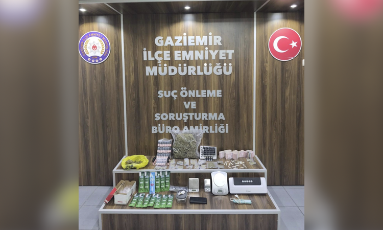Sıcak Gündem: İzmir Gaziemir'de operasyonda uyuşturucu ele geçirildi, 2 şüpheli yakalanarak gözaltına sevk edi