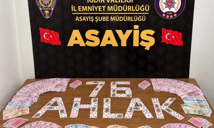Sıcak Gündem: Iğdır'da kumar ve fuhuş operasyonunda 4 iş yeri kapatıldı, 13 kişiye ceza kesildi - Son Dakika B