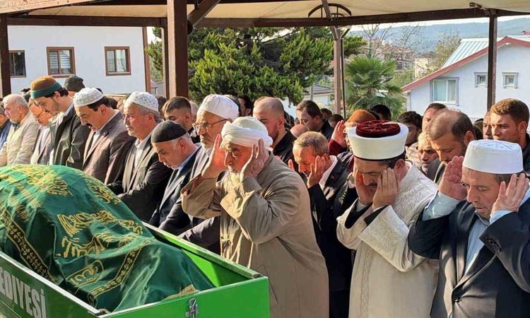 Sıcak Gündem: Kalp krizi sonucu ölen iş adamı Yusuf Akdoğan, Düzce Kaynaşlı'da toprağa verildi: Gelişmeler Tak