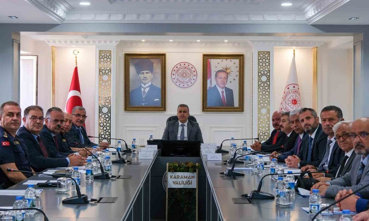 Sıcak Gündem: Karaman'da üniversite güvenliği için Vali Çiçek başkanlığında toplantı yapıldı - Son Dakika Bilg