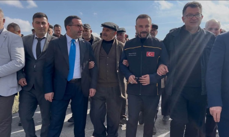 Sıcak Gündem: Kars'ın Selim ilçesinde Kaynarlı köyünde 4 kilometrelik beton yol tamamlandı - Son Dakika Bilgil