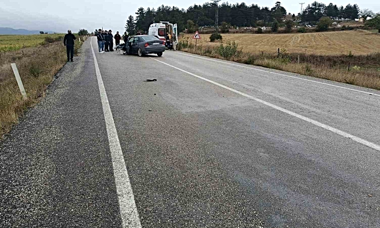Sıcak Gündem: Kastamonu’da otomobiller kafa kafaya çarpıştı: 5 yaralı - Son Dakika Bilgileri