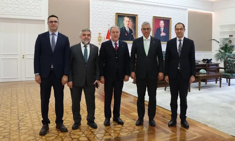 Sıcak Gündem: Kayseri İl Sağlık Müdürü Erşan, Bakan Memişoğlu'na 600 yataklı hastaneyi anlattı ve Merak Edilen