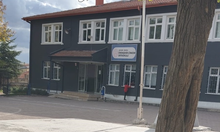 Sıcak Gündem: Kayseri İncesu'da meyve suyu içen 12 öğrenci zehirlenme şüphesiyle hastaneye kaldırıldı | İşte T