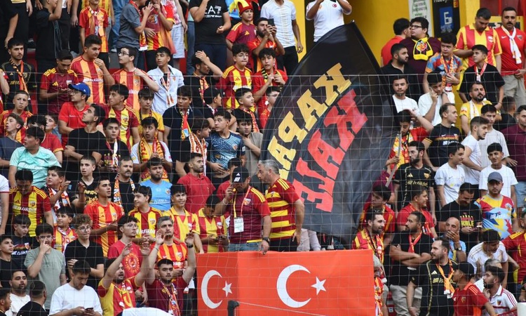 Sıcak Gündem: Kayserispor-Muğlaspor maçında kadınlara doğu tribününde bilet ücretsiz olacak - Son Dakika Bilgi