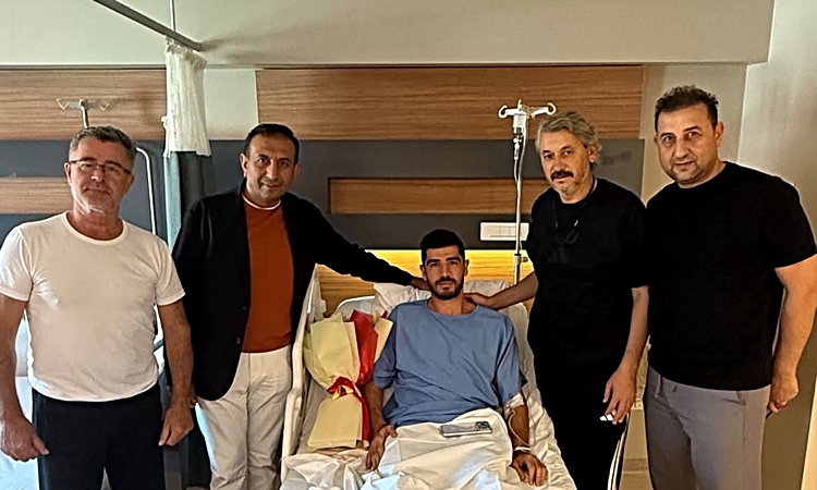 Sıcak Gündem: Kayserispor'un savunma oyuncusu Fethi Özer ameliyat oldu: Gelişmeler Takip Ediliyor