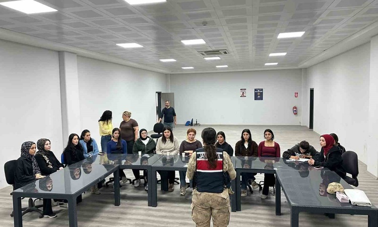 Sıcak Gündem: Kilis İl Jandarma Komutanlığı OSB'de çalışanlara KADES'i anlattı | İşte Tüm Ayrıntılar