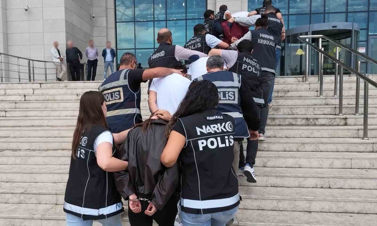 Sıcak Gündem: Kırıkkale'de 12 milyon liralık sentetik hap ele geçirildi, 6 şüpheli sevk edildi