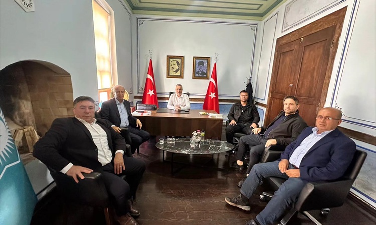 Sıcak Gündem: Kırklareli Ticaret Borsası Başkanı Altıntel, Milletvekili Sarıçam'ı ziyaret etti