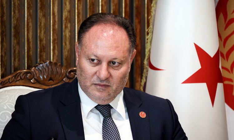 Sıcak Gündem: KKTC Cumhuriyet Meclisi Başkanı Öztürkler: Kıbrıs Türk halkı varlık mücadelesini kararlılıkla sü