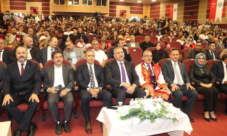 Sıcak Gündem: KMÜ açılış töreninde Rektör Gavgalı, patent sayısının 2'den 36'ya çıktığını tüm detaylarıyla pay