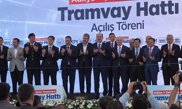 Sıcak Gündem: Konya’da Adliye-Şehir Hastanesi tramvay hattı açıldı: Gelişmeler Takip Ediliyor