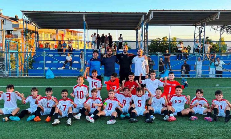 Sıcak Gündem: Körfez Gençlerbirliği U12, Namağlup Şampiyon: Gelişmeler Takip Ediliyor