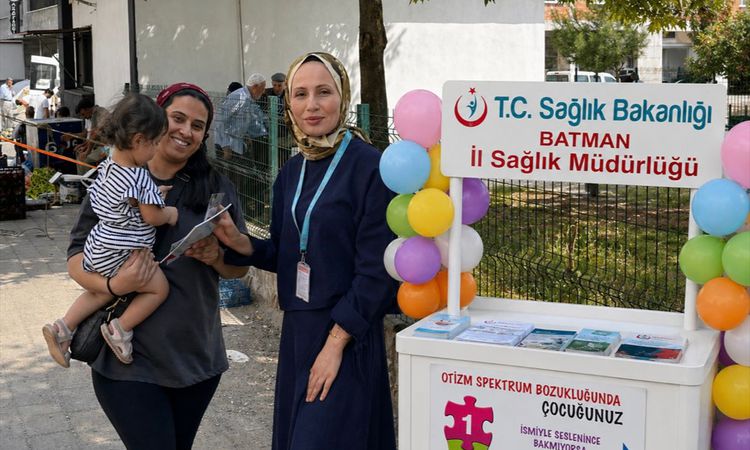 Sıcak Gündem: Kozluk'ta Çocuk Gelişimi ve Otizm Farkındalığı İçin Bilgilendirme Standı - Son Dakika Bilgileri