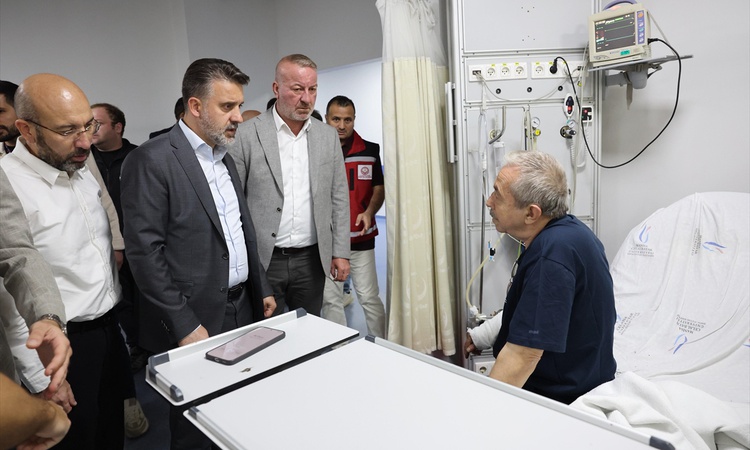 Sıcak Gündem: Manisa Akhisar'daki kazada 11 kişi öldü, 27 yaralı için Bursa'dan destek sevk edildi | İşte Tüm
